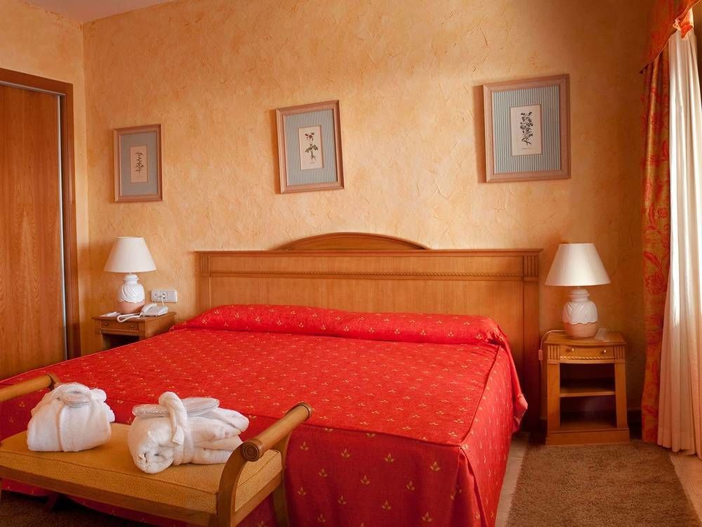 Hotel Servigroup Montiboli Вилахойоса Екстериор снимка